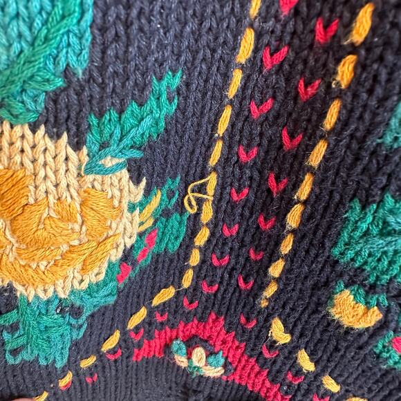 Casual Corner Vintage Long Sleeve Flower Sweater - Picture 3 of 4